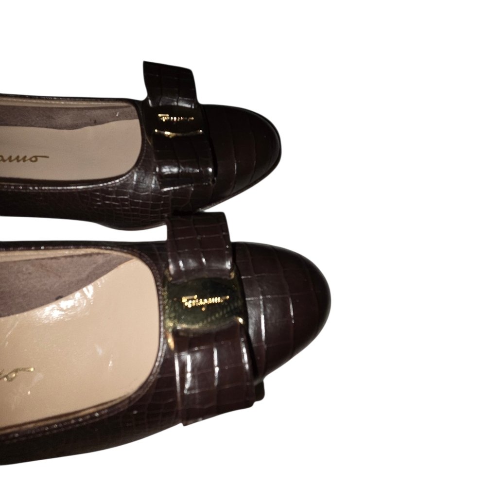 Salvatore Ferragamo Croc-Embossed Flats s 7 1/2 - Picture 2 of 8